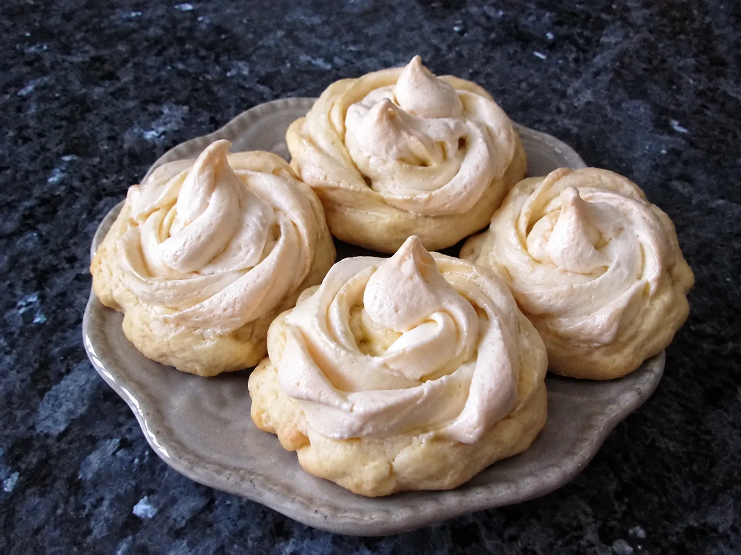 Vanilla Meringue Rose Cookies
